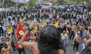 aksi-buruh-cikarang-tolak-ruu-cipta-kerja-1_169