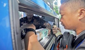 Penukaran-uang-pecahan-kecil