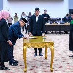 photo_6339215435492344760_y