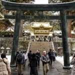 sempat-jadi-area-terlarang-di-jepang-kuil-toshogu-dipadati-turis-1_169