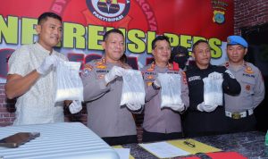 photo_6100128105206236964_y