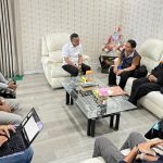 photo_6143379748726883733_y