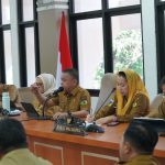 photo_6235765298422730013_y