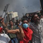 sejumlah-pendemo-di-nepal-berhasil-merampas-senjata-laras-panjang-milik-aparat-kepolisian-dan-militer-saat-demonstrasi-yang-be-1757507098578_169