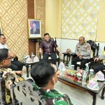 photo_6062087631408926059_y