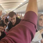 153-warga-palestina-tibatiba-muncul-di-afrika-selatan-diterbangkan-oleh-pesawat-misterius-etv