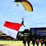 photo_6104761180921465606_y