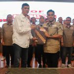 photo_6107391375943863246_y