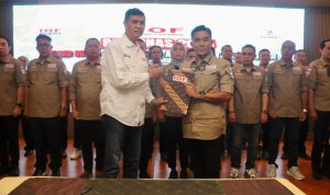 photo_6107391375943863246_y