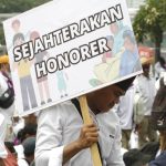 ribuan-asn-honorer-gelar-aksi-demo-di-dpr15-07082023-123829