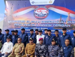 KRI Lumba-lumba Angkut Tim Ekspedisi Rupiah Berdaulat BI Sulteng, Bawa Uang Tunai Rp12,24 M ke Pulau 3T